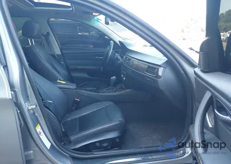 2009 BMW 328I xDrive z USA, uszkodzony, nr VIN WBAPK73549A452398